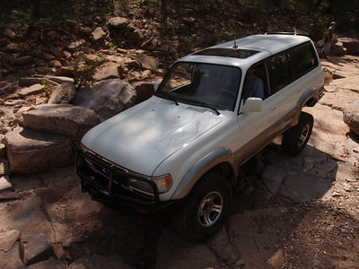 187921091-S.jpg