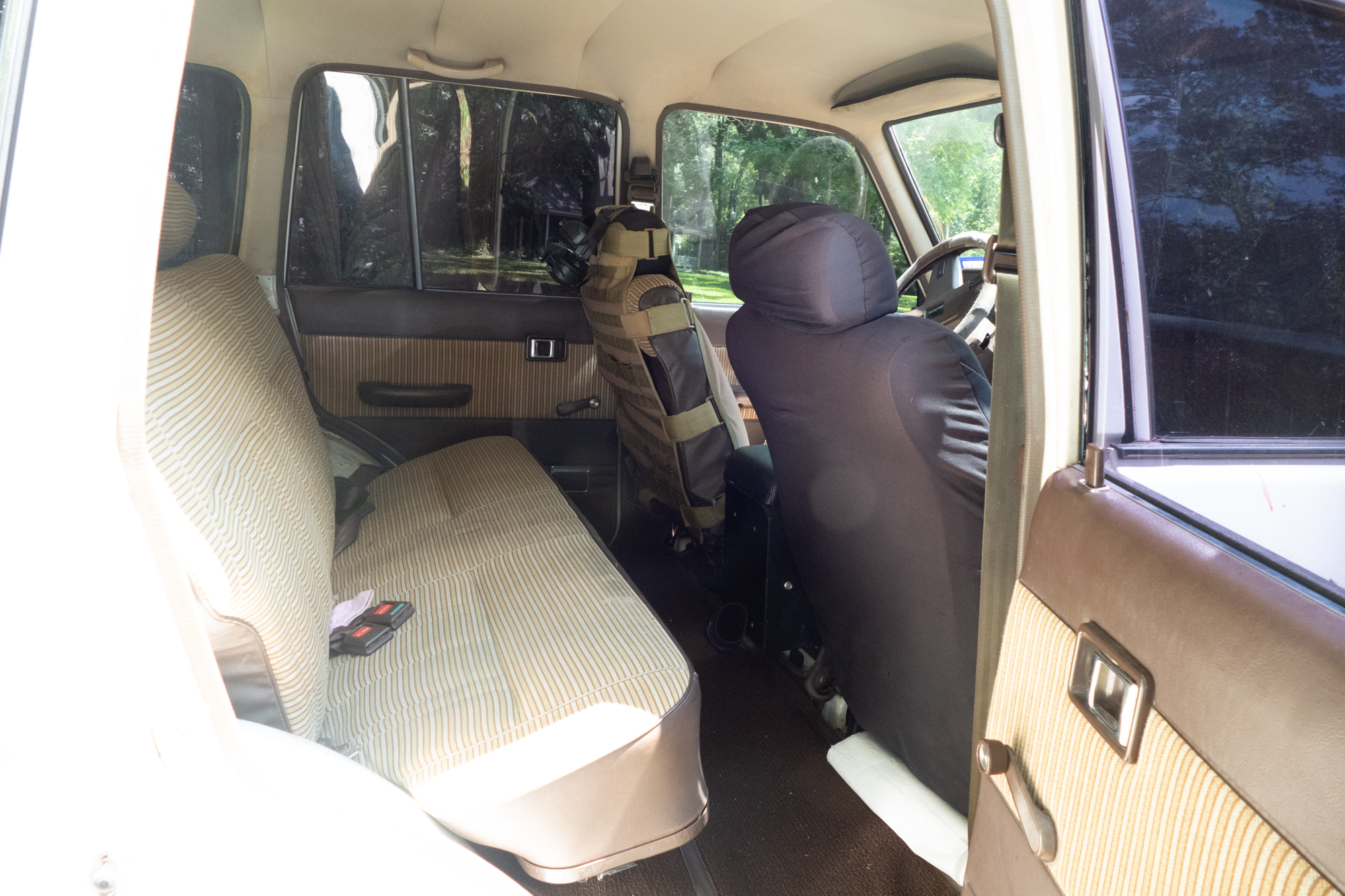 FJ60-12.jpg