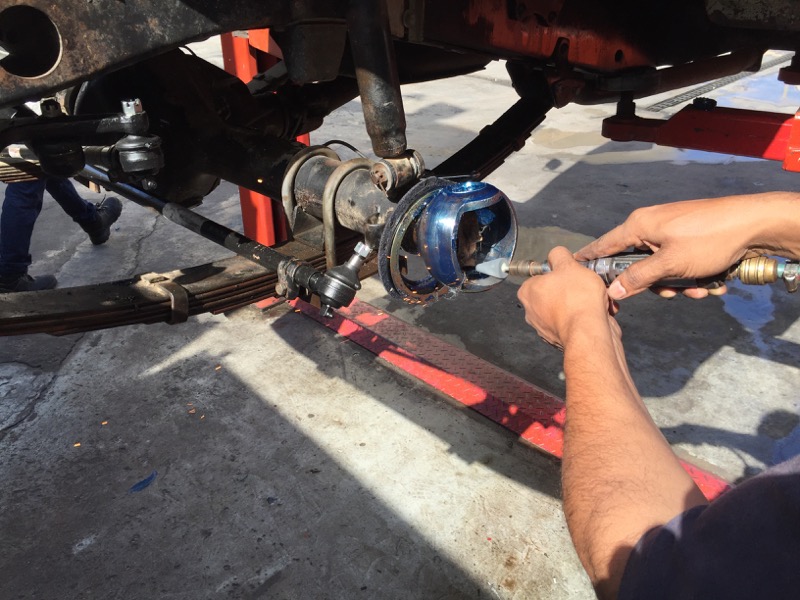 082ballgrinding.jpg