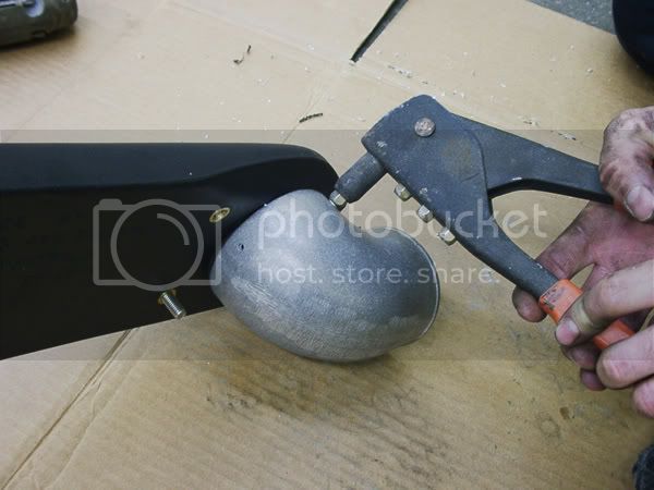 putting-rivets-in-elbow.jpg