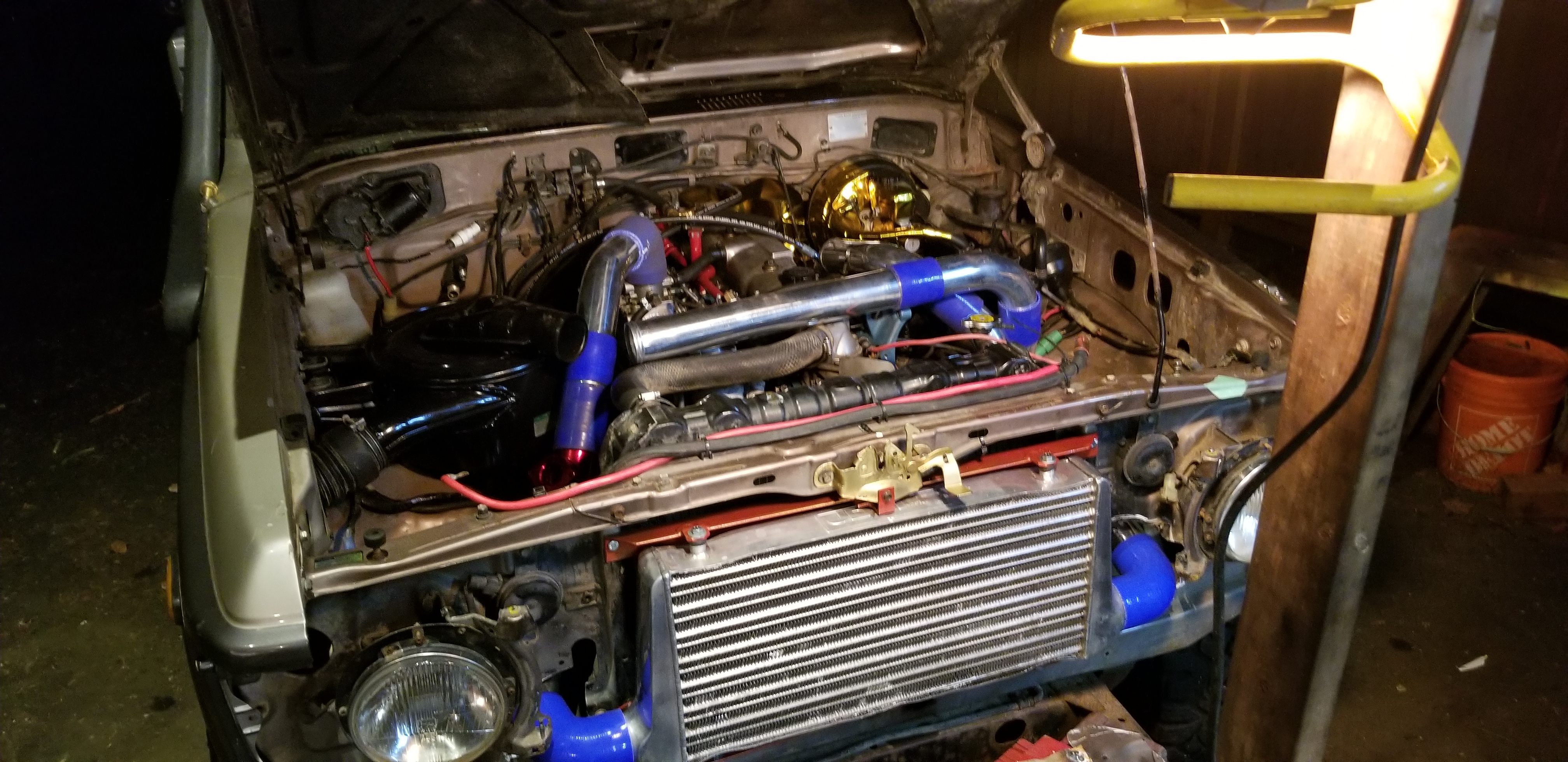 84HXB6C.jpg