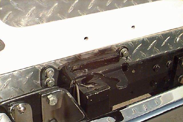 l-latch.jpg