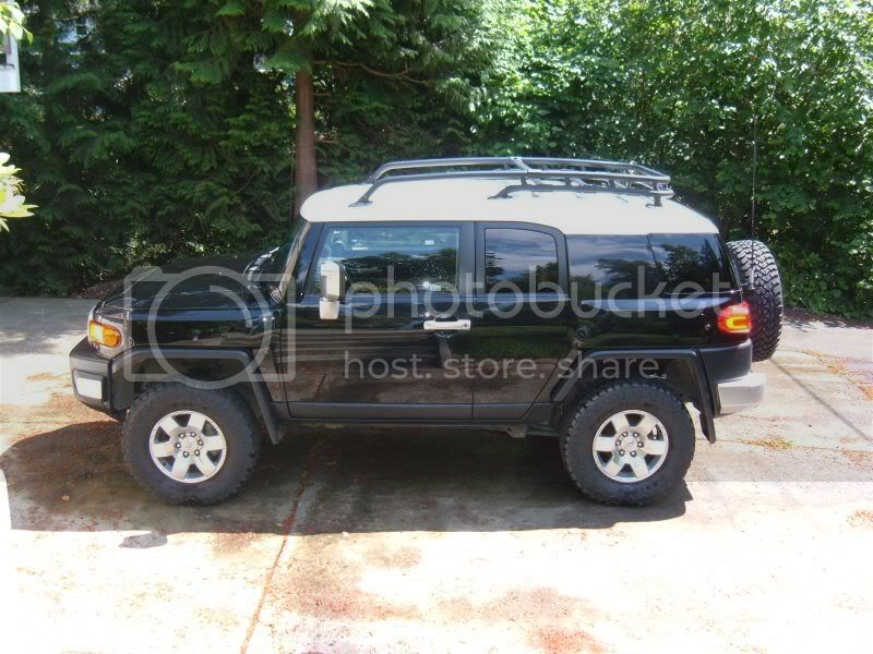 2007 FJC Black 4x4 AT $28,500