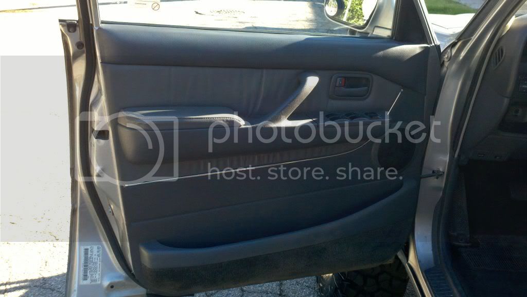 LandCruiser03.jpg