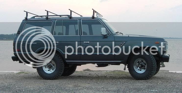 FJ62Shackle.jpg