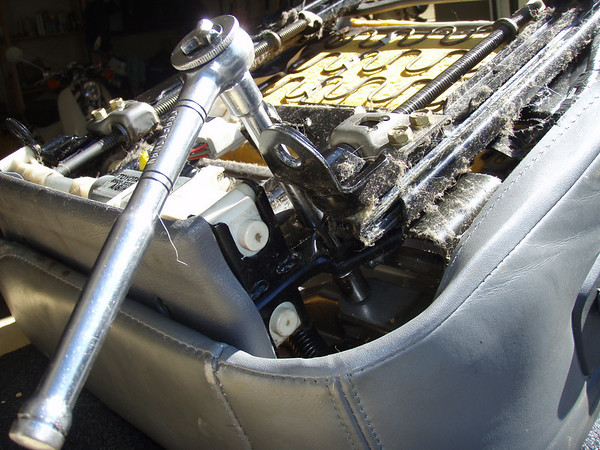 397744659_27JY8-M.jpg