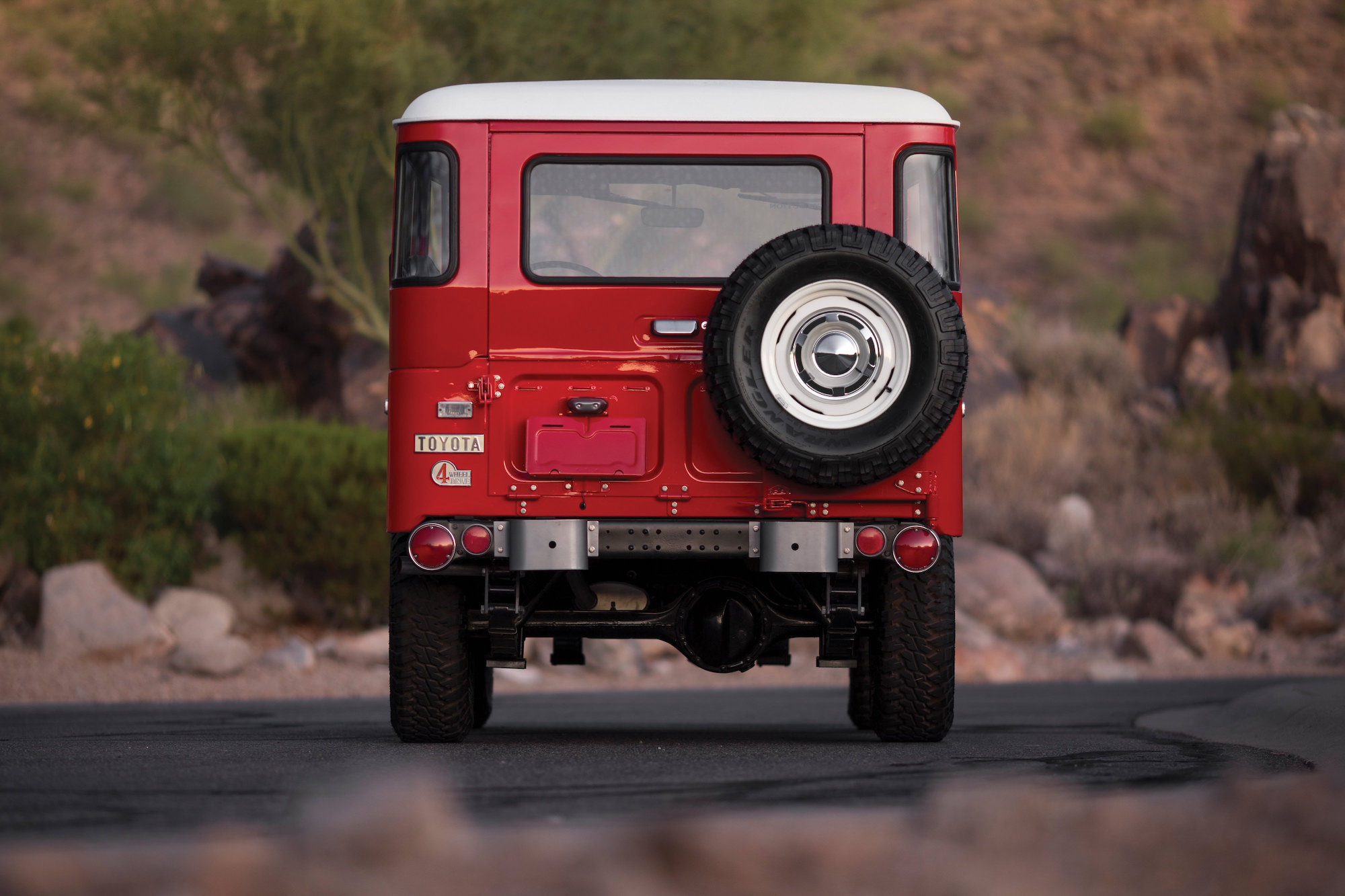 Toyota-FJ40-Land-Cruiser-8.jpg