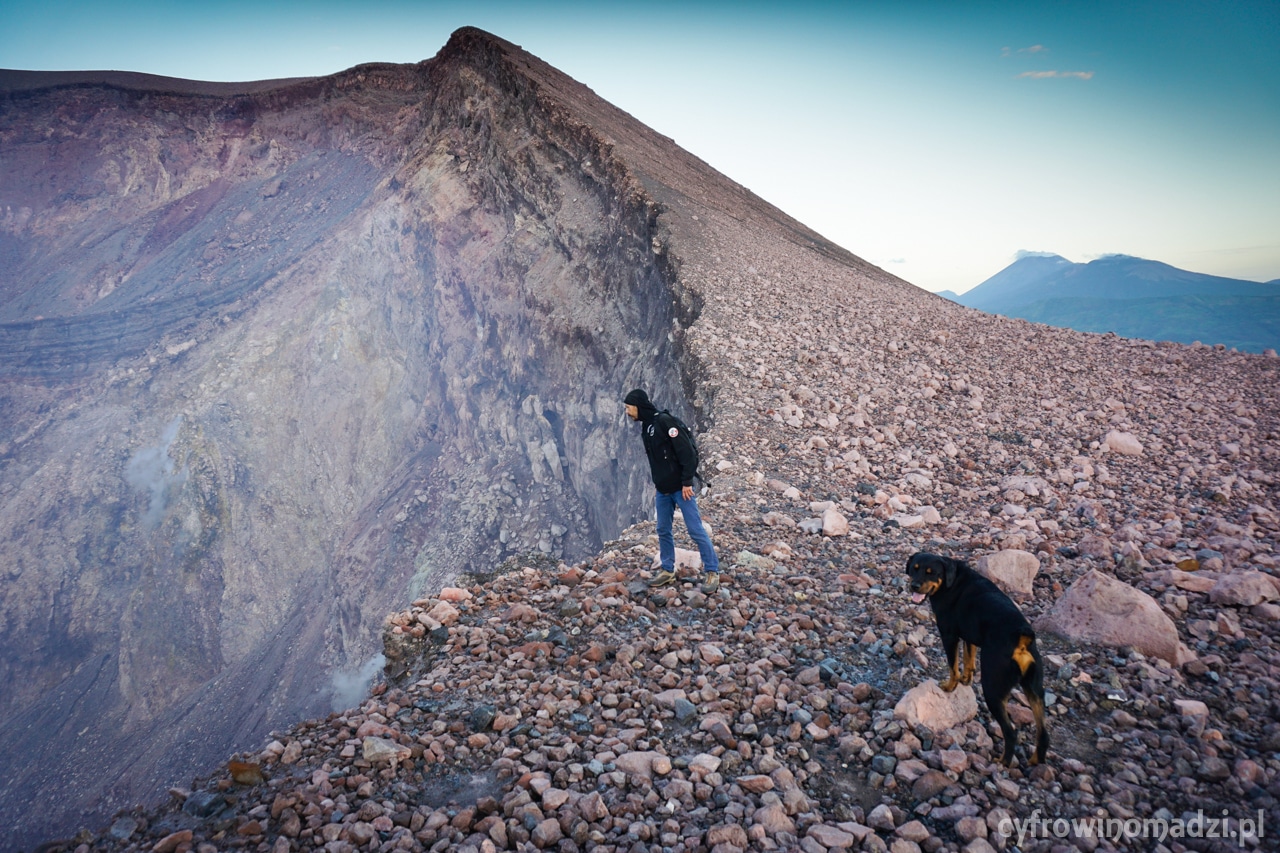 volcano_telica_caldera_nicaragua.jpg