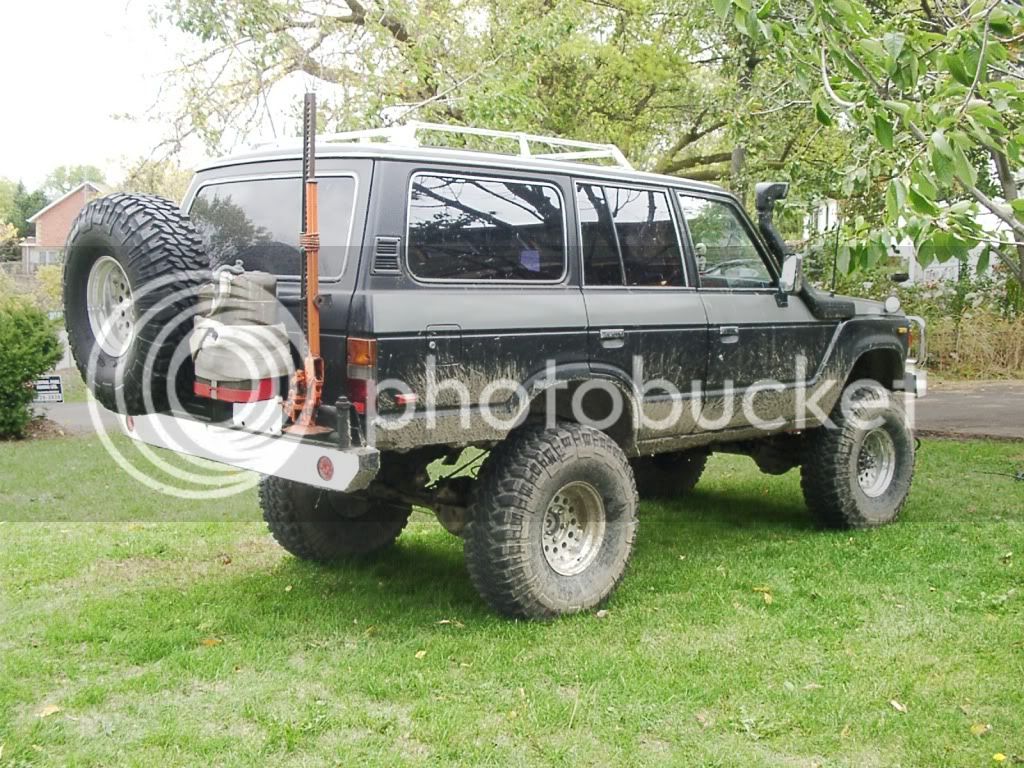 83BJ60_rear_angle-1.jpg