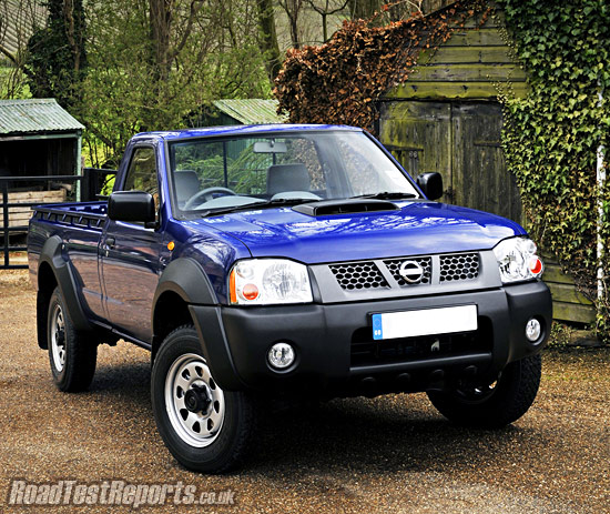 nissan-np300-pickup-1-large.jpg