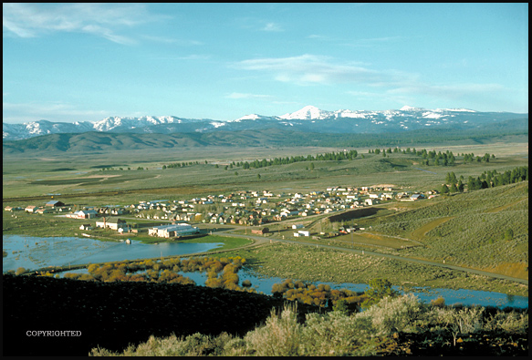 Senecna-BearValley-town.jpg