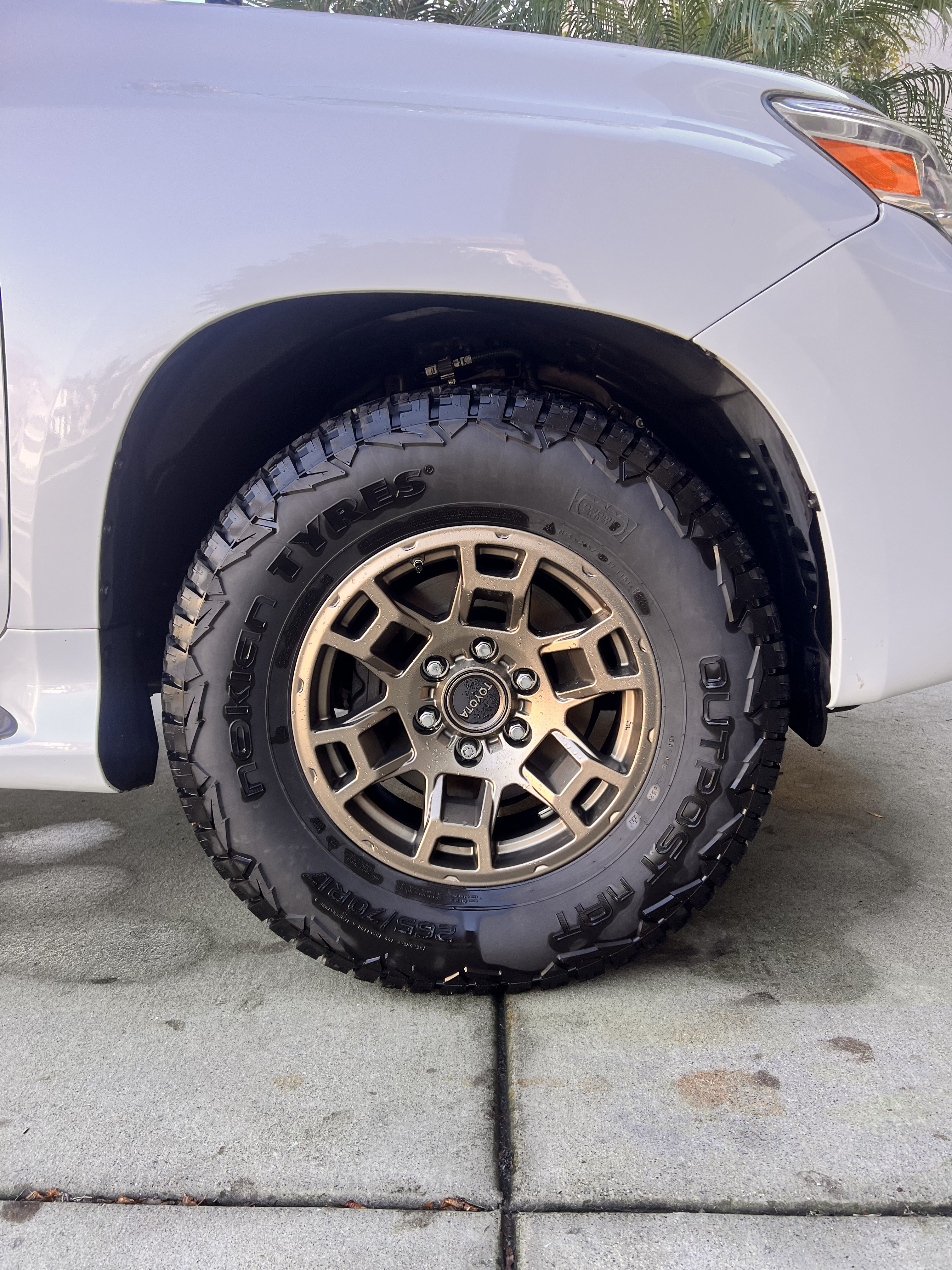 gx460-nokian-oceanside-tire.jpg
