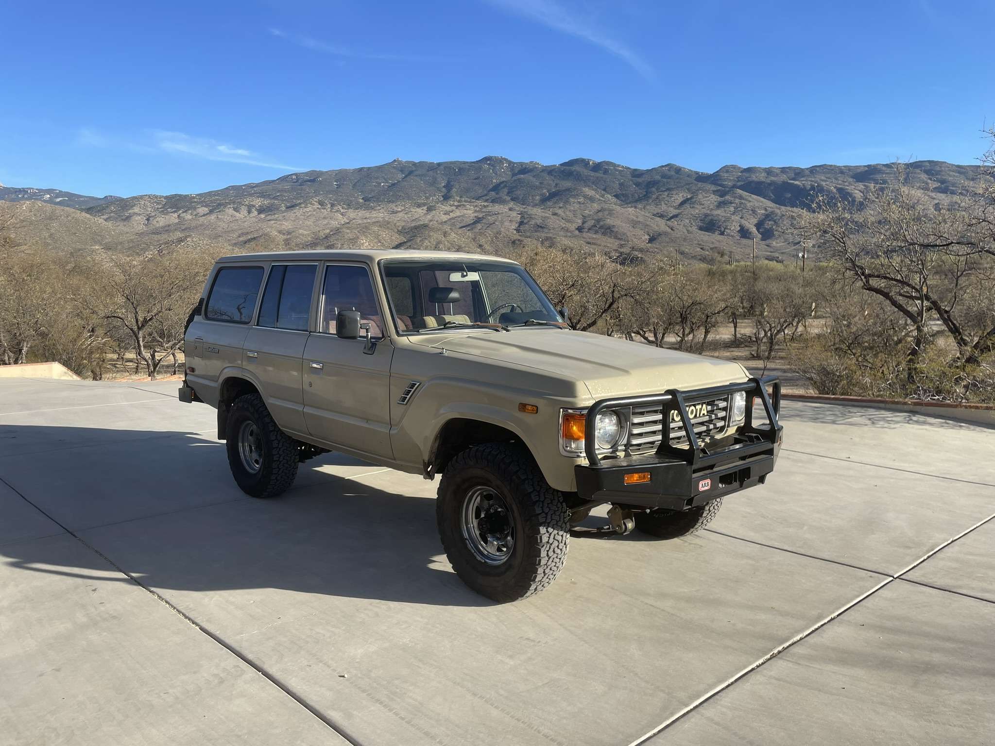 S8JDUB.jpg