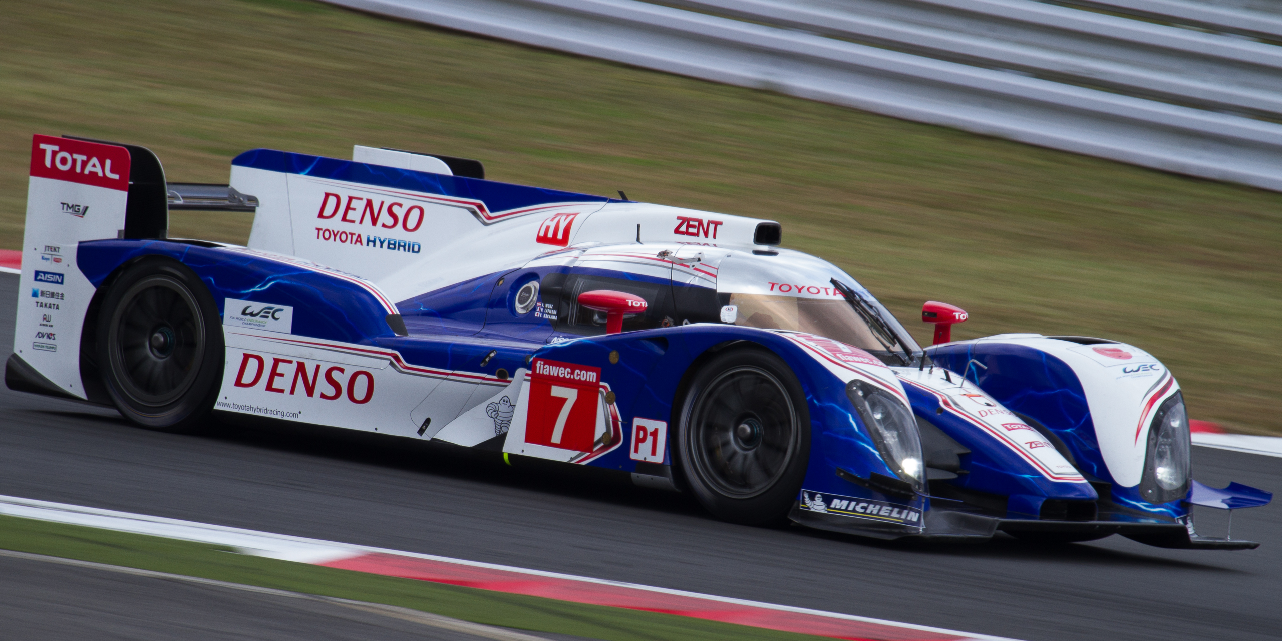 Toyota_TS030_Hybrid_2012_WEC_Fuji_FP1.jpg