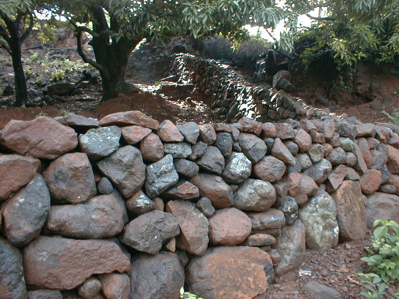 HN999sRamonrock-walls.jpg