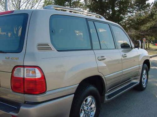 lexus_lx_98_4M9_05.jpg