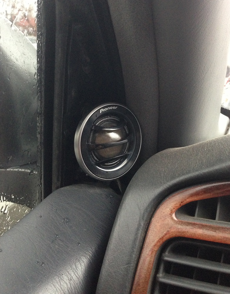 LandCruiserTweeter.jpg