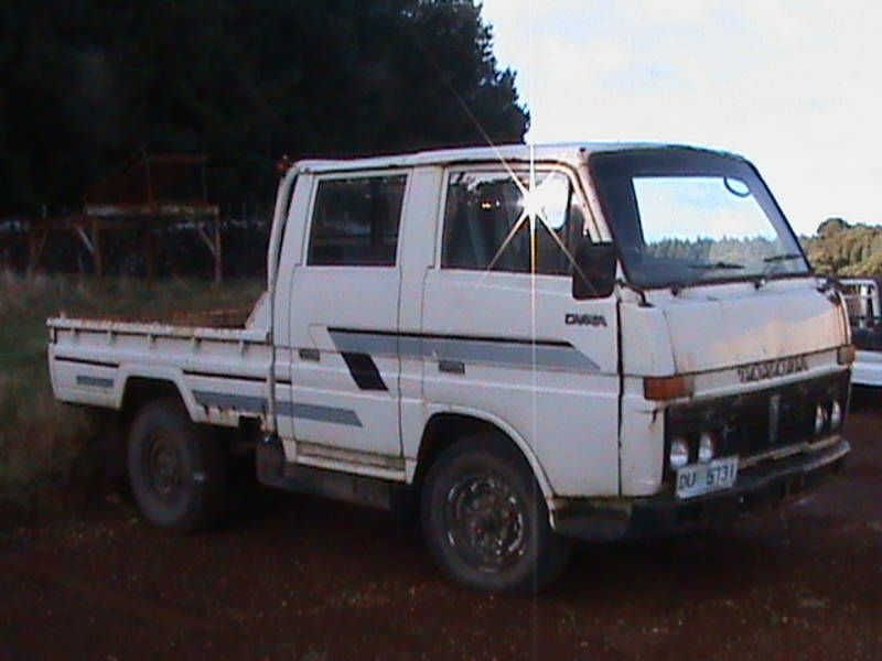 toyota-dyna-cab-08.jpg
