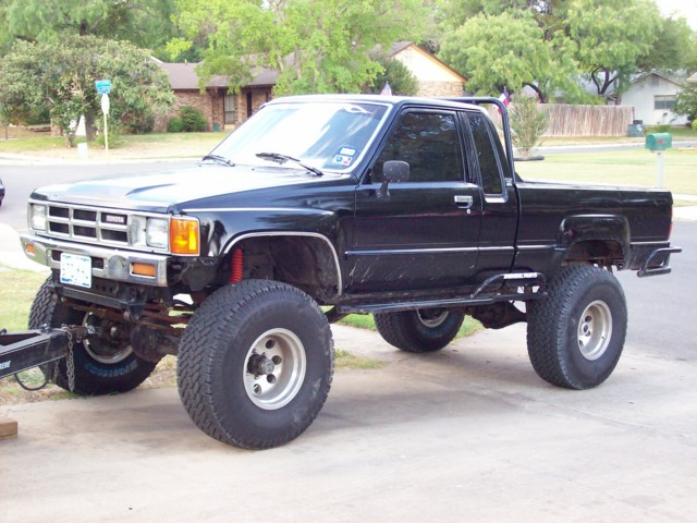 85 SR5 Excab Toyota
