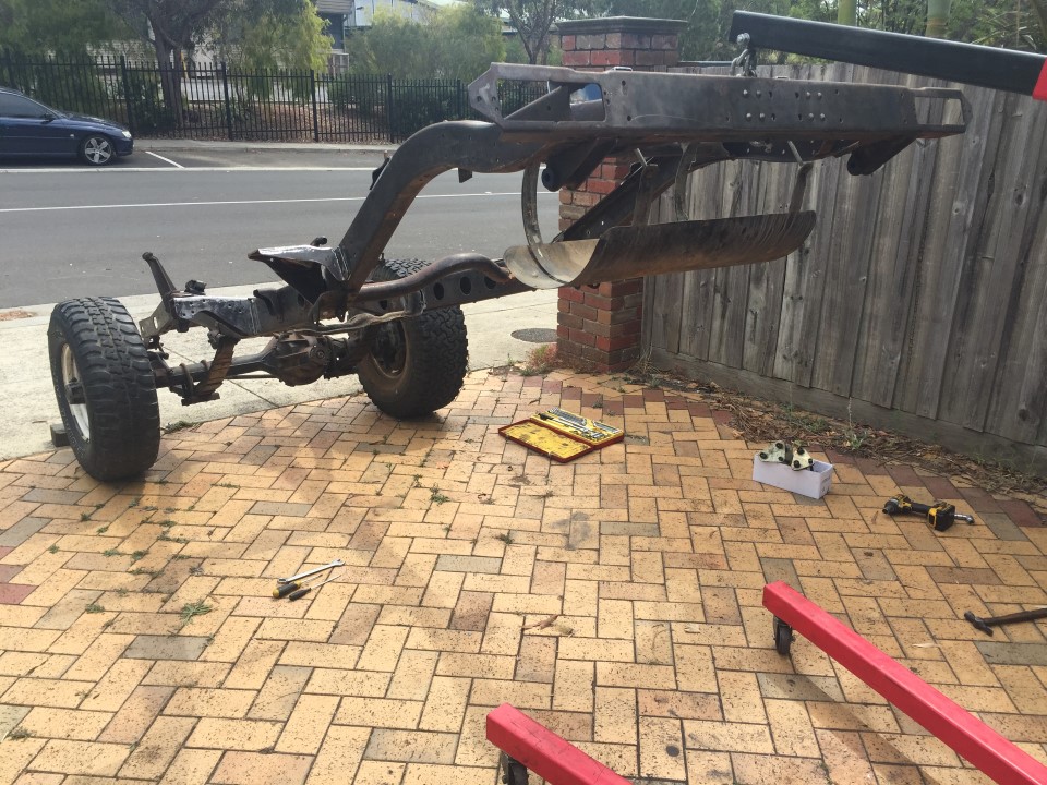 Welding%20Chassis%2005_zpsnfd2hwro.jpg