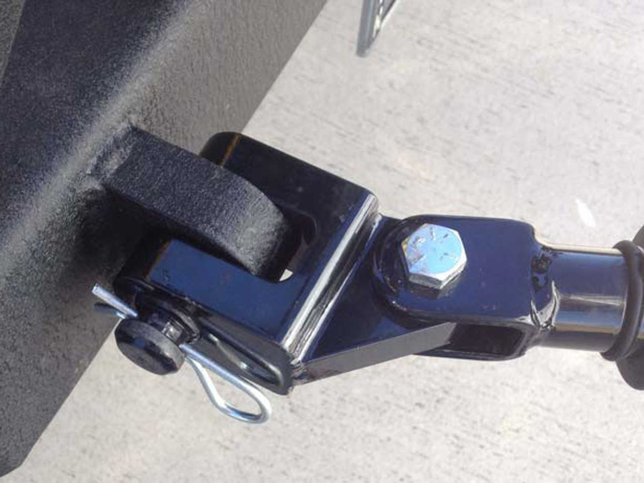 vendor.2013.blueox.towing-hitch.offroad-adapter.jpg