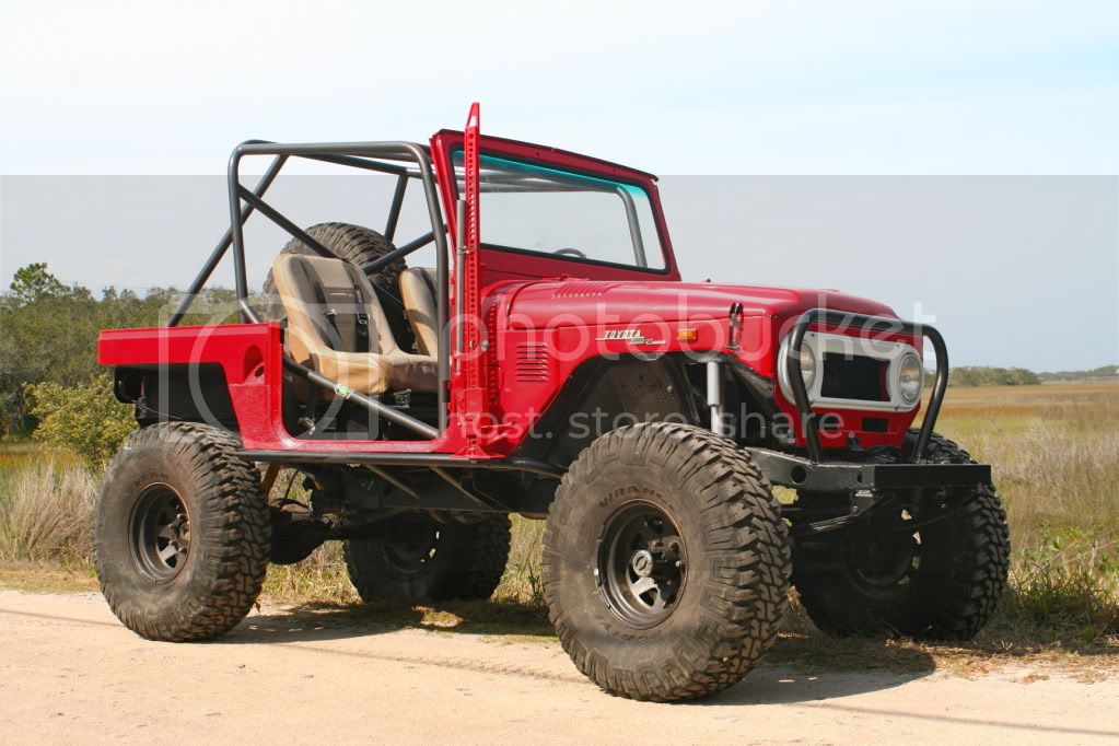 1971 FJ40, Fuel Injected 350, SPOA, Roll Cage, 37 inch MTRs, ect!!