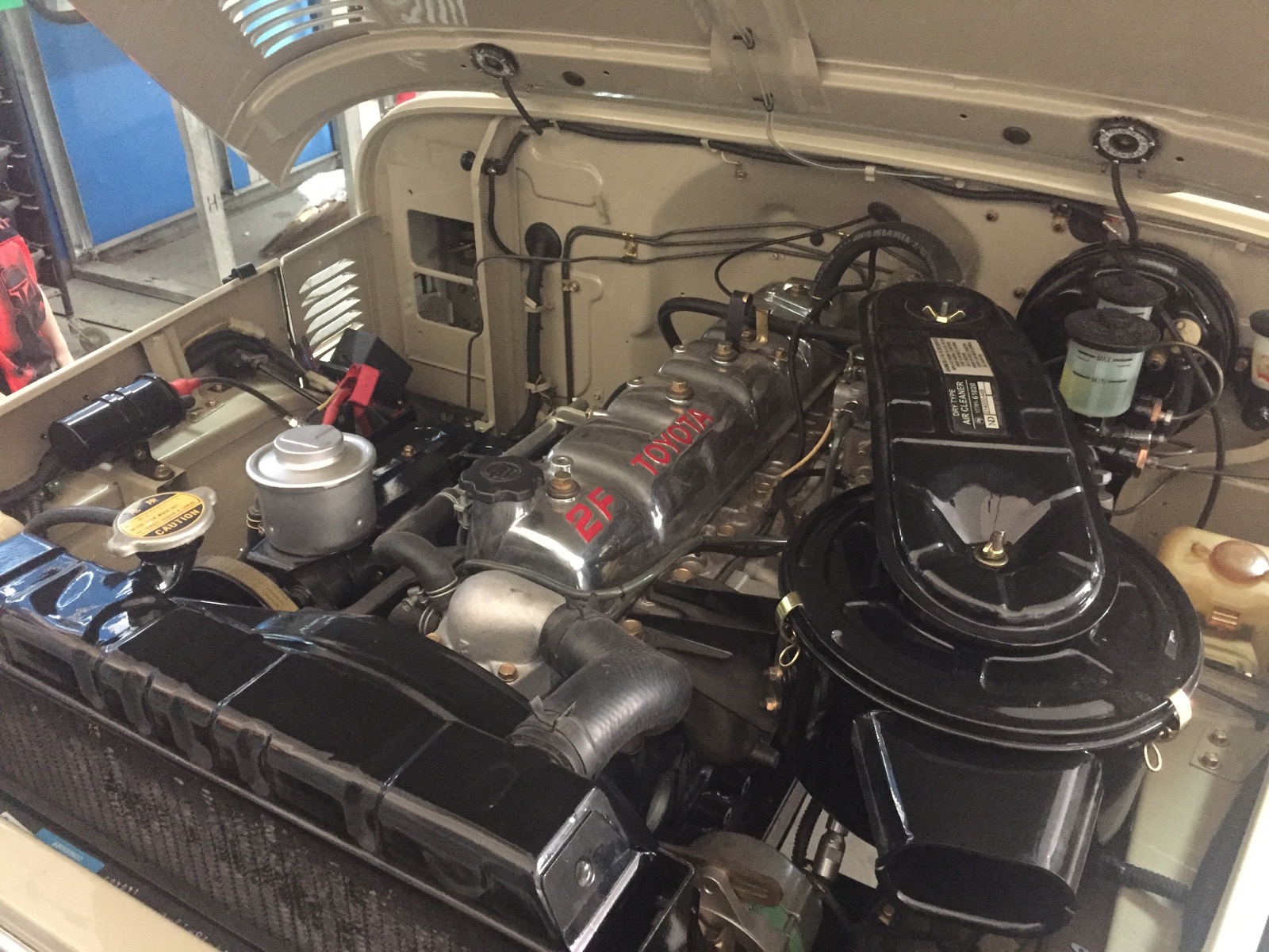 183enginebay.jpg