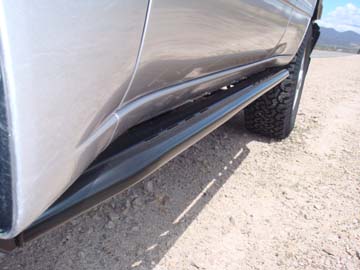 100_landcruiser_rockslider1_med.jpg