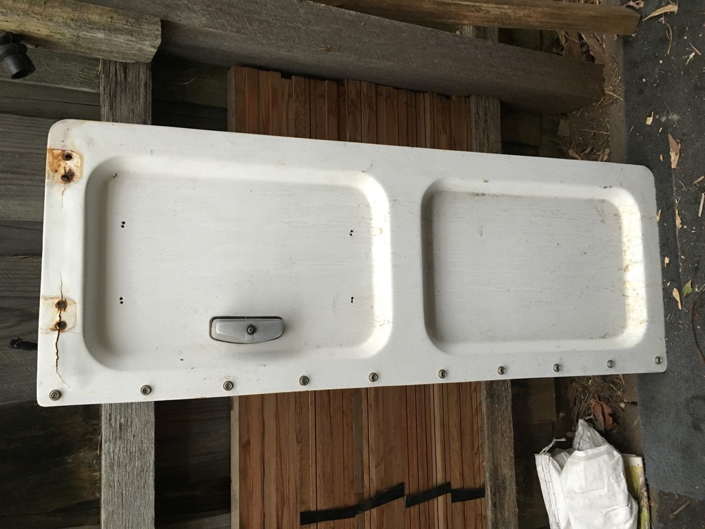 Tailgate%200A%20Large_zpselywt7c3.jpg