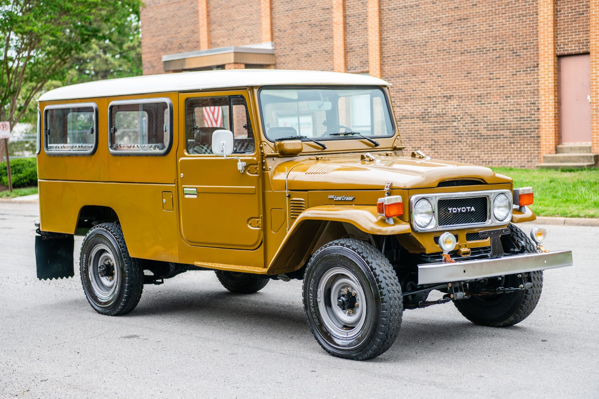 bringatrailer.com
