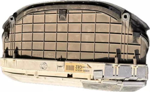 Toyota Land Cruiser 100 Series Instrument Gauge Cluster Speedometer Diesel 1HD-T - Picture 5 of 16