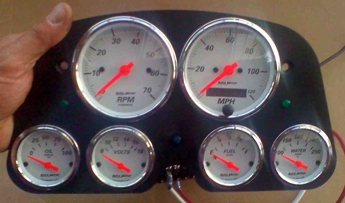 IP40-21.21.31.31.21.21-wgauges.jpg
