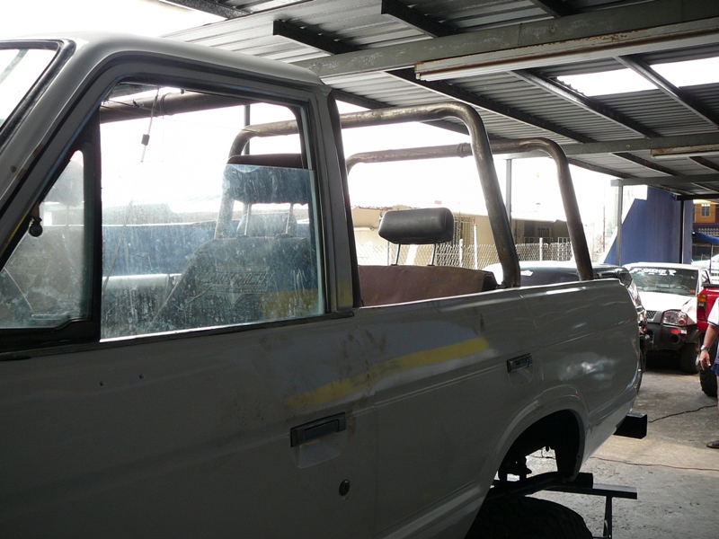 mid-rollcage9.JPG