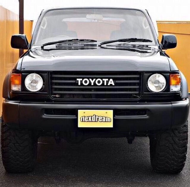 Land_Cruiser_Round_Headlights.jpg