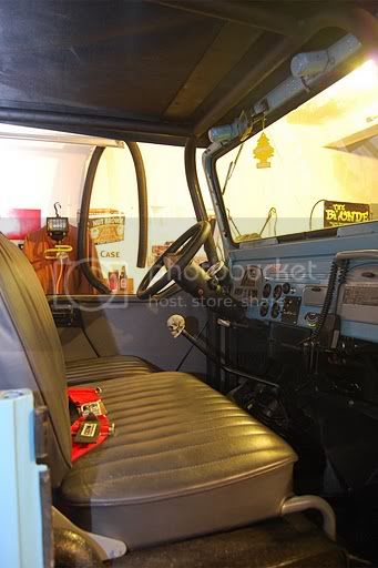 Interior208.jpg