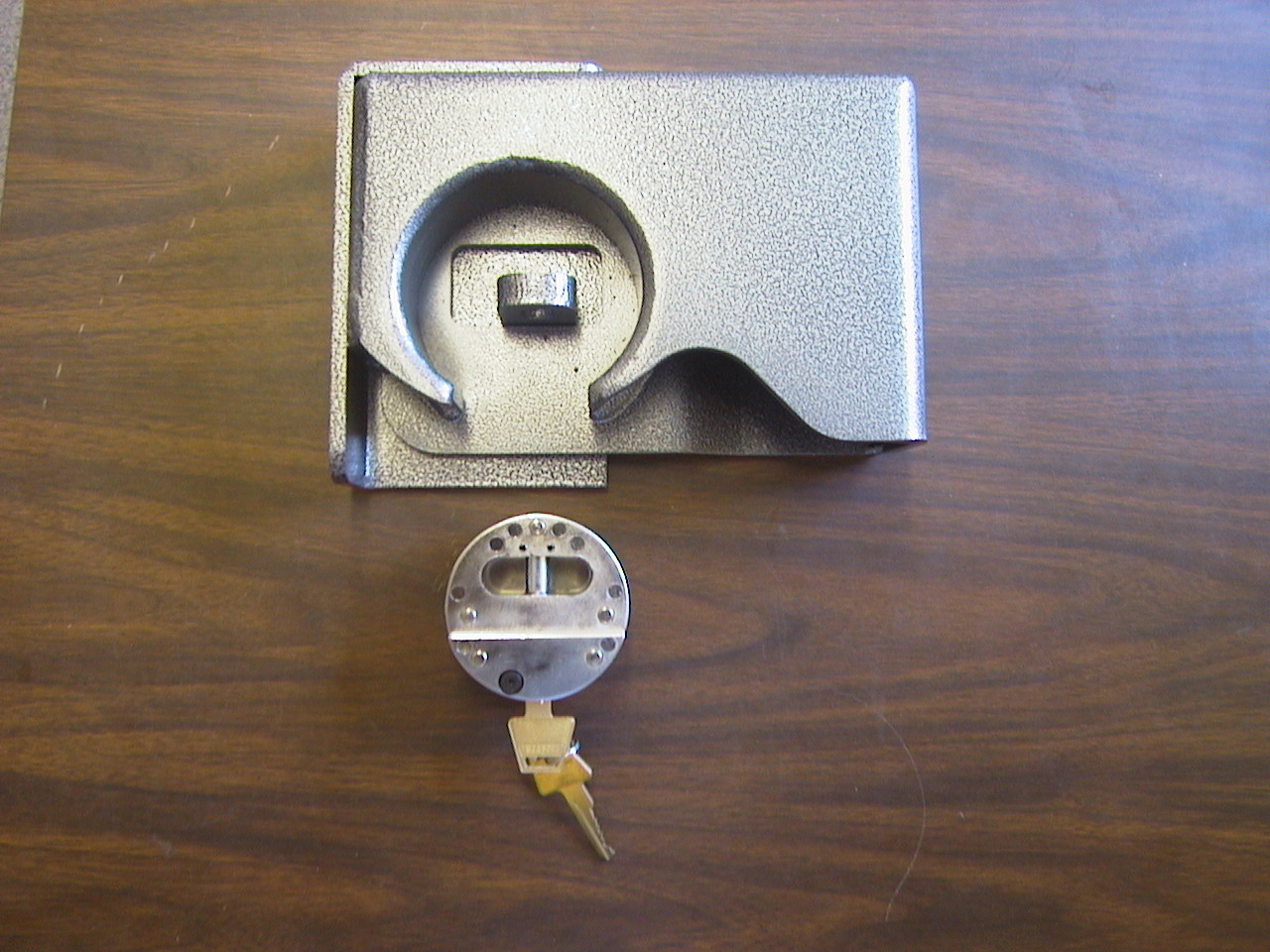 lock-box-puck-lock-bracket.jpg