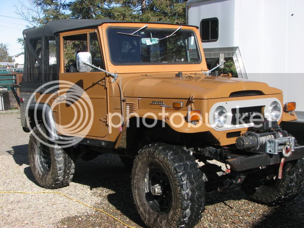 1973 fj40 pumpkin orange