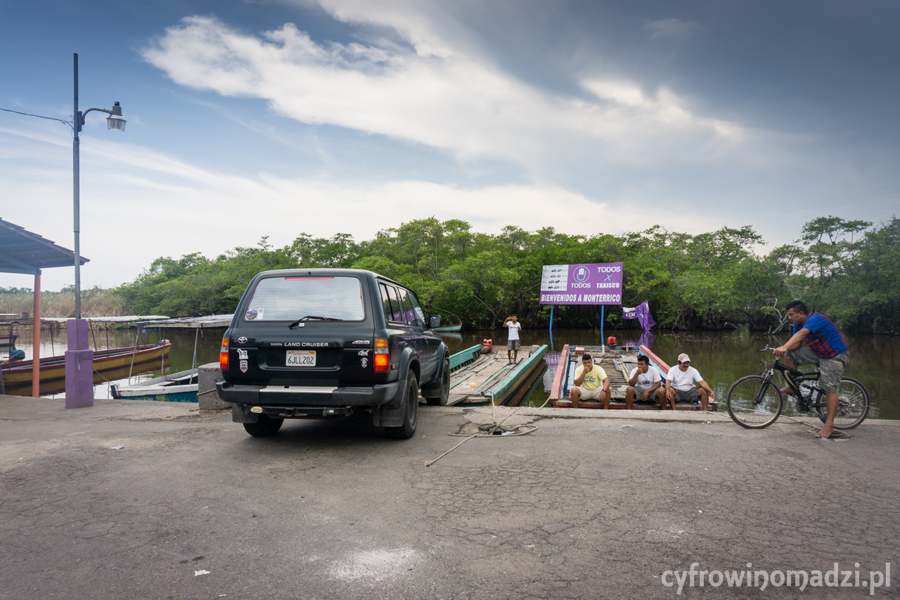 guatemala_monterrico_ferry_loading.jpg