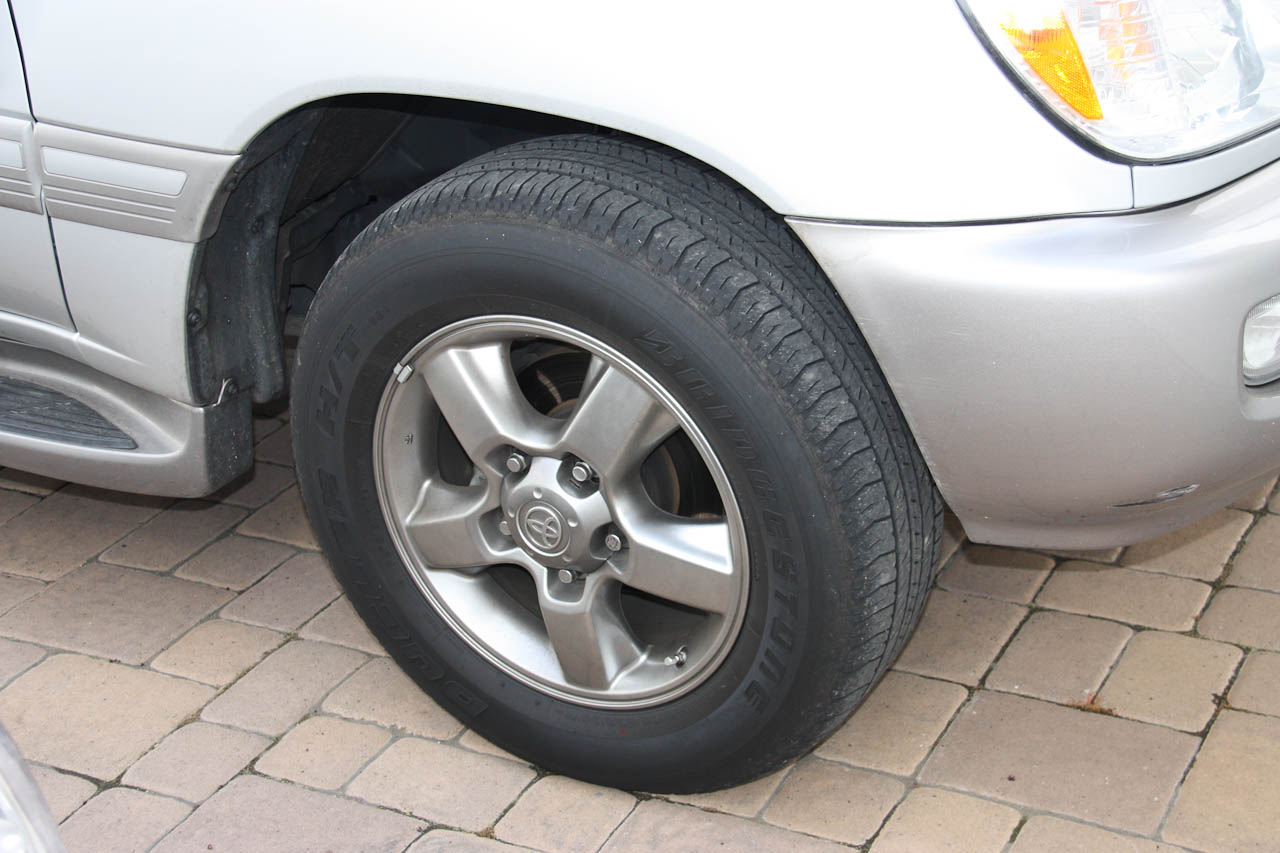 stock_tires_cu.jpg
