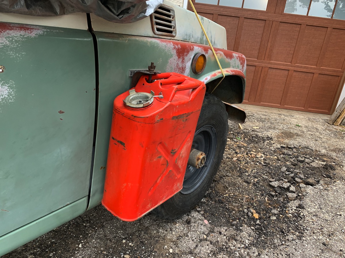 032jerrycan.jpg