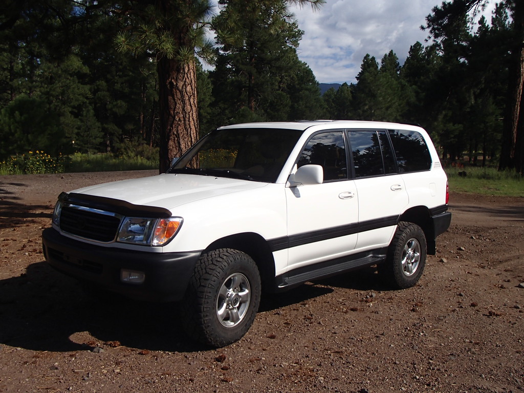 2001 UZJ100 Land Cruiser; Flagstaff, Arizona