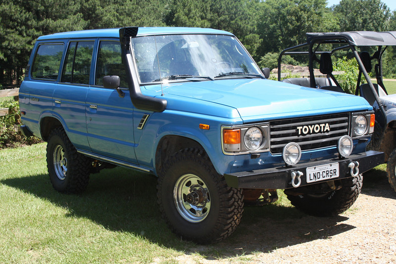 551872041_YqrHJ-L.jpg