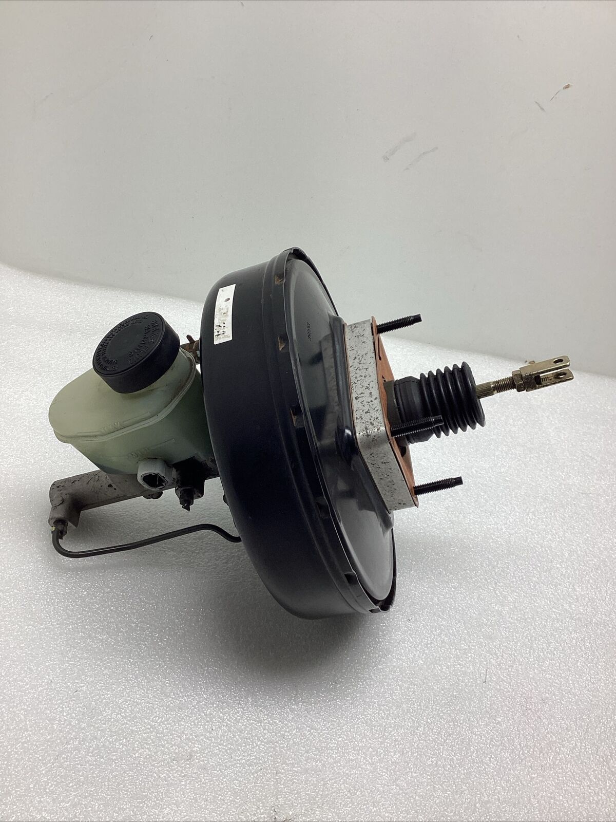 2006 Toyota Tundra Master Cylinder Power Brake Booster OEM - Picture 1 of 5