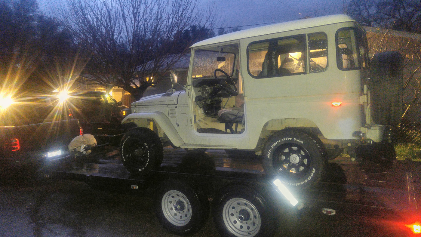 fj40_leaving.jpg