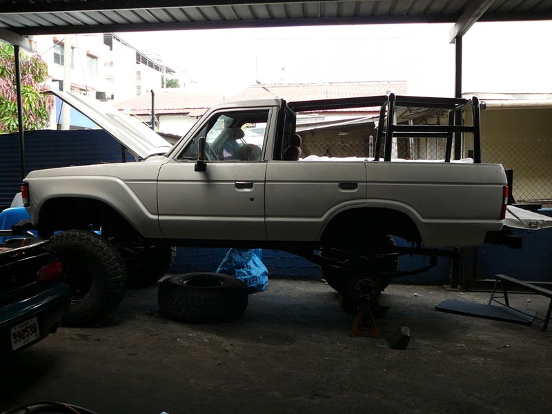 rollcage-done2.JPG