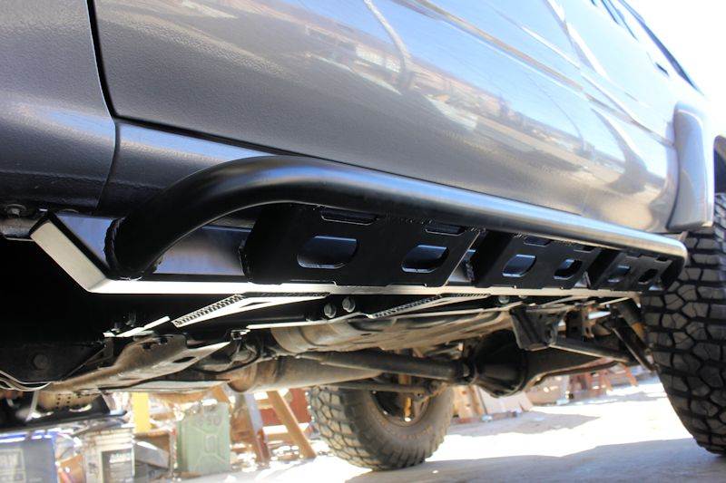 rock-sliders-Toyota-fj80-4Plus-80SLDR-2.jpg