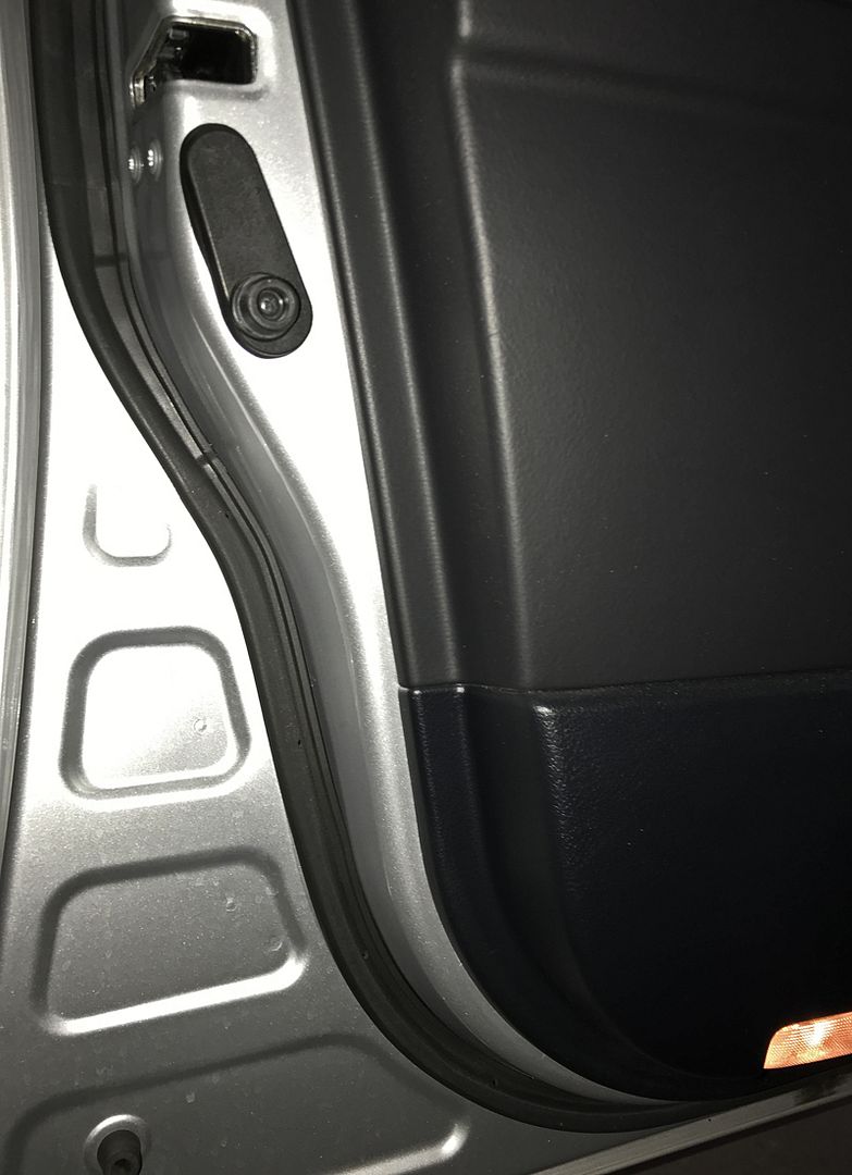 LC200DoorSeal_11JAN19_zpspgi9rgof.jpg