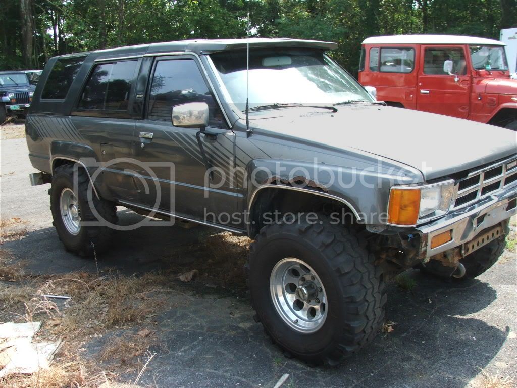 EAST COAST: 1986 4 Runner OR 1987 Suzuki Samurai $1500 OBO ea. Fredericksburg VA