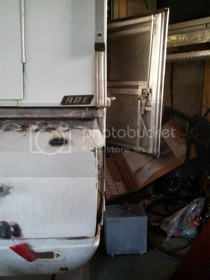 trucbedtrailertopperback_zpsc820a0ea.jpg