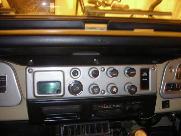 234355175_ae5WF-M.jpg